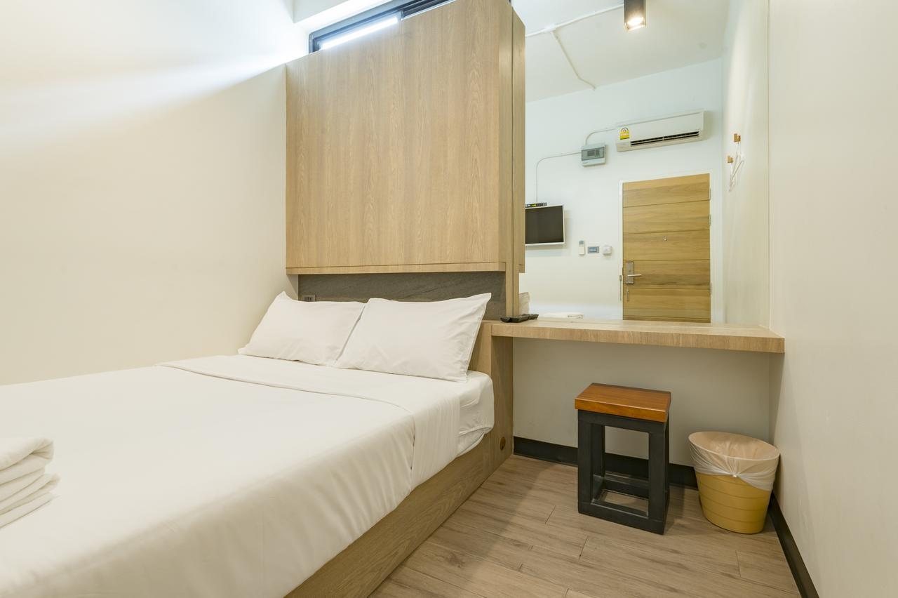 T Hostel @ Victory Monument Bangkok Bagian luar foto