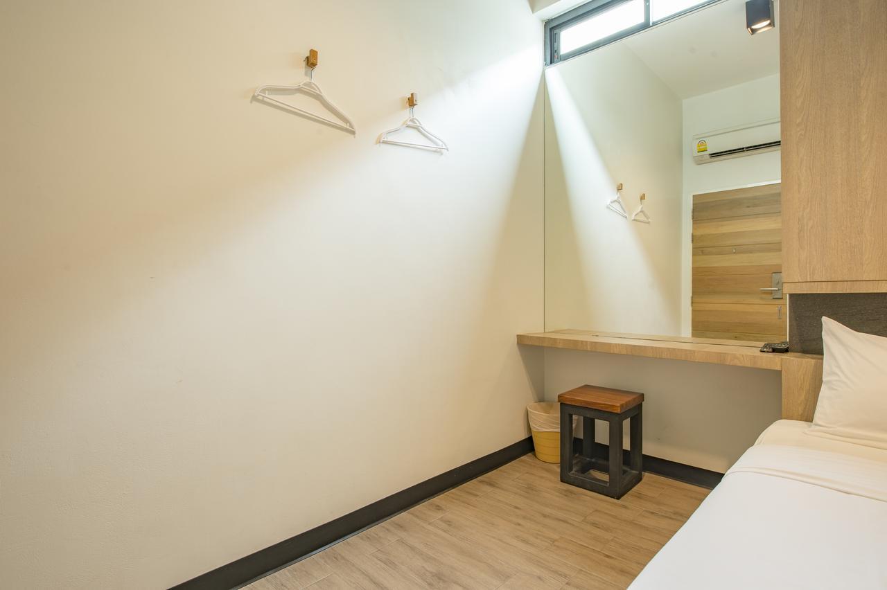 T Hostel @ Victory Monument Bangkok Bagian luar foto