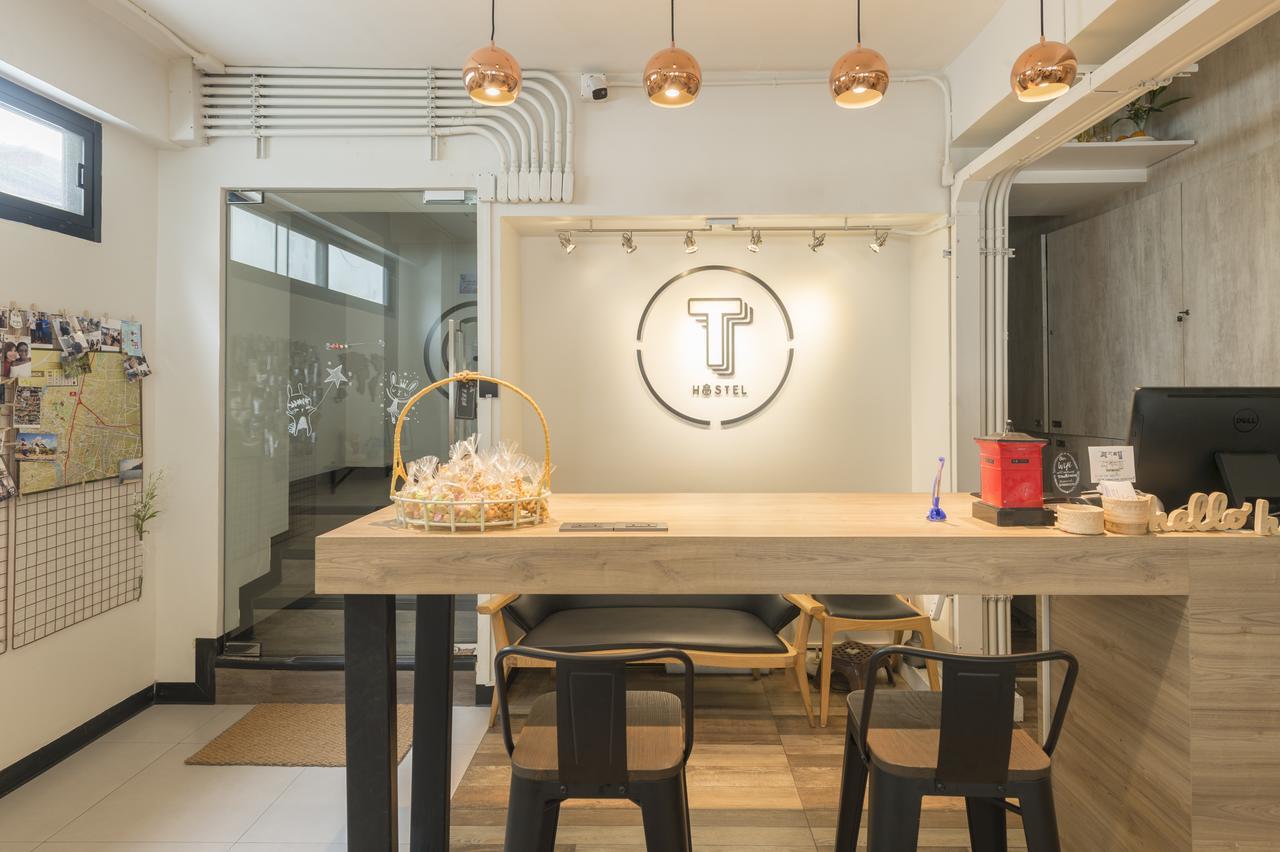 T Hostel @ Victory Monument Bangkok Bagian luar foto