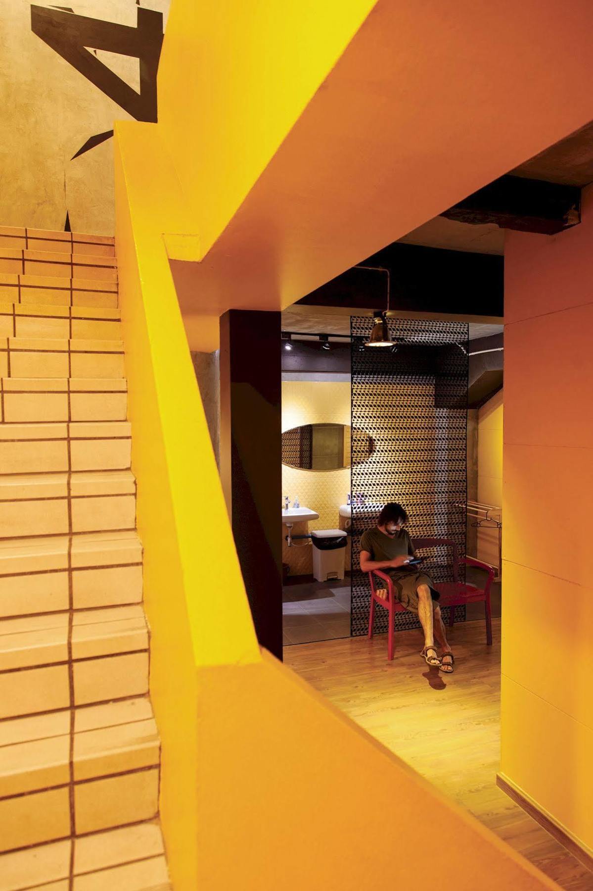 T Hostel @ Victory Monument Bangkok Bagian luar foto